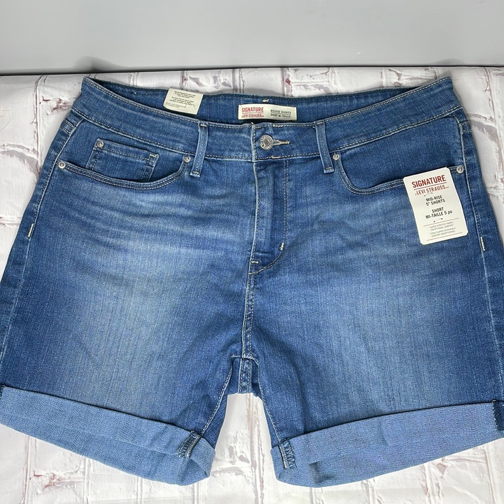 Levi Strauss Mid Rise 5” Shorts